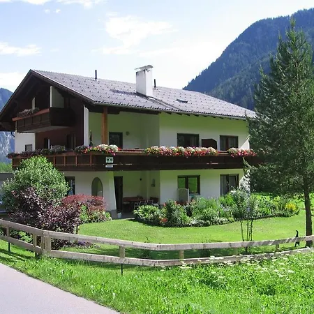 Haus Windegga アパート *